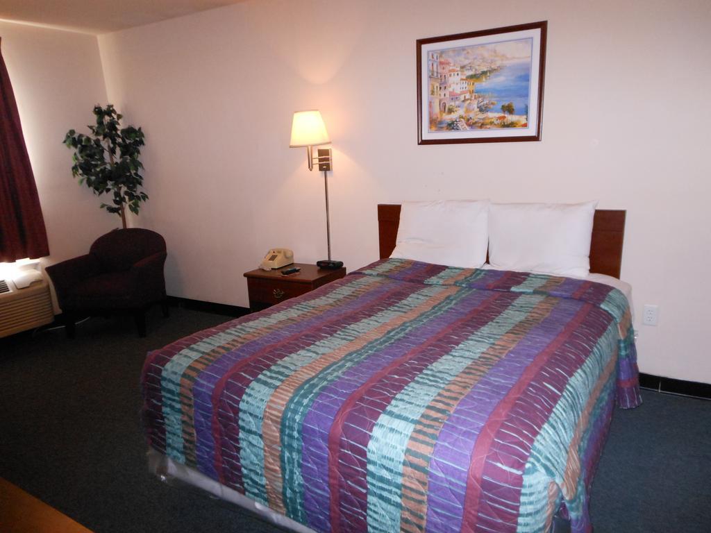 Intown Suites Extended Stay Select Hampton Va 客房 照片