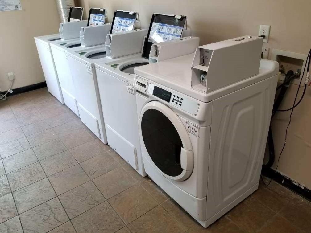 Intown Suites Extended Stay Select Hampton Va 外观 照片